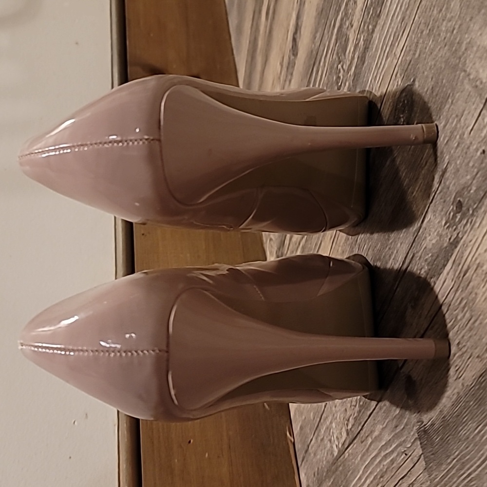 Steve Madden Nude Pumps - Picture 4 of 5